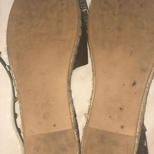 Used $500 VALENTINO GARAVANI Rockstud Espadrille Flat in size 39